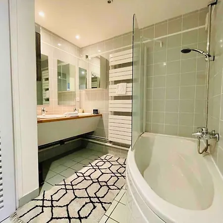 Hypercentre Clermont-fd Terrasse + Parking Апартаменты *