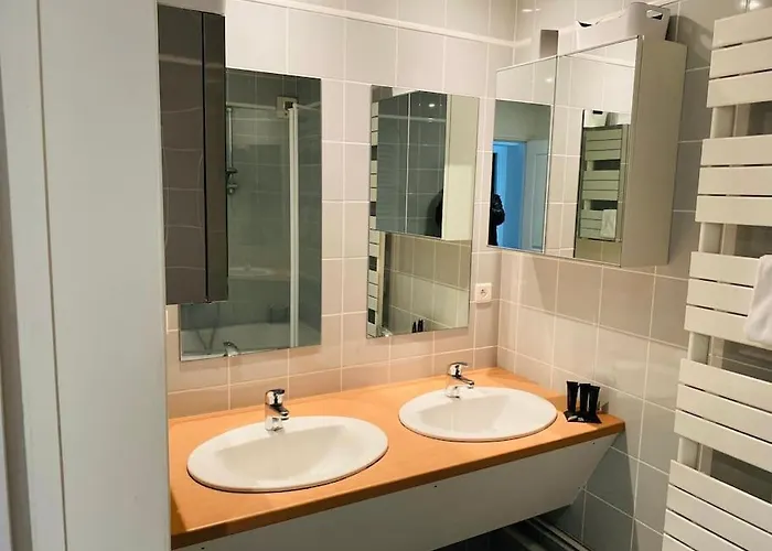 Hypercentre Clermont-fd Terrasse + Parking Клермон-Ферран